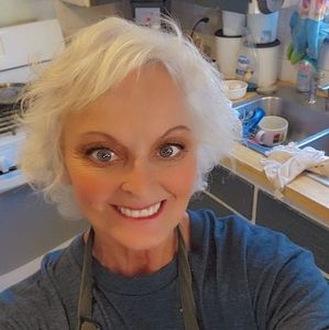 Meet your Posher, Toni